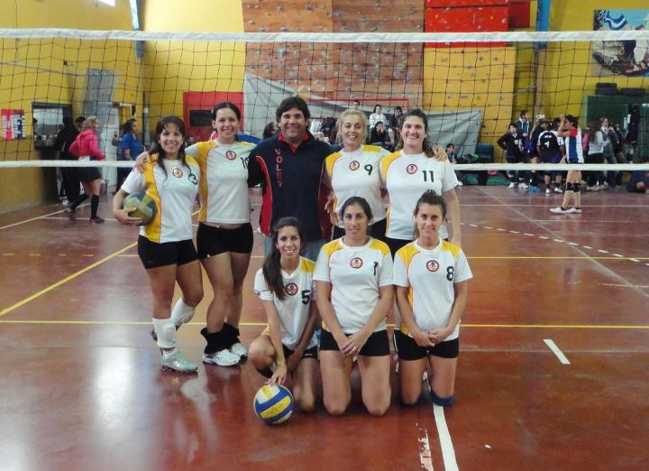 El Voley del Club Espaol, con muy buen desempeo en la liga regional